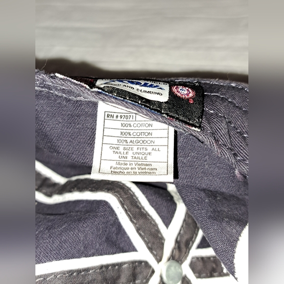 NCAA University of Michigan buckle strap back hat - Picture 7 of 8